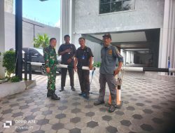 Aksi Humanis Babinsa, Obrolan Hangat Serka Priyanto Dengan Security Hotel Moxy Selipkan Jaga Keamanan