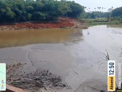 Pengurukan Bekas Galian Pasir di Sukasari Bogor Diduga Gunakan Limbah Cair Abu