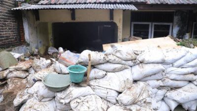 Sinergi Warga dan Pemerintah Penanganan Banjir di Sangiang Jaya Berjalan Cepat