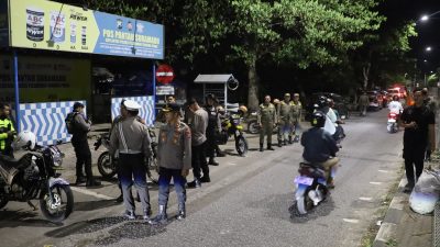 Jaga Surabaya Kondusif, TNI-Polri Gelar Patroli Skala Besar Pasca Pengesahan Warga Silat