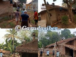 Warga Kampung Kukulu RT 02 RW 04 Desa Dangdeur Gotong Royong Bongkar Rumah untuk Renovasi