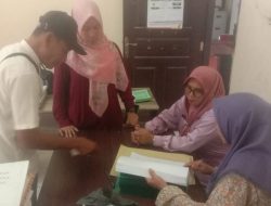 Pengurus Dewan Pimpinan Cabang AKPERSI Rokan Hulu Menyerahkan Berkas Ke Kesbangpol