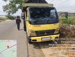 Diduga Mobil Truk Berwarna Kuning Membawa Bahan Bakar Minyak Subsidi Jenis Solar