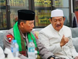 Kapolri Temui Gus Ubed di Ponpes Langitan Jatim, Jaga Silaturahmi dengan Ulama