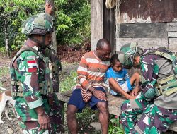 Anjangsana dan Menjalin Silaturahmi Satgas Yonif 521/DY di Distrik Benawa