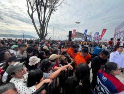 Pengunjung Dari Luar Toba Memuji Event International Aquabike Sukses di Danau Toba Kabupaten Toba.