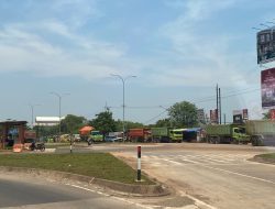 Bangunan Liar Dan Parkir Sembarangan Menjadi Perhatian Warga, Rawan Kecelakaan