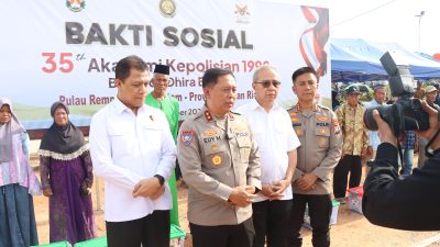 Polri Gelar Bakti Sosial 35 Tahun IKDB 90, Bagikan 1.485 Paket Sembako di Rempang Batam