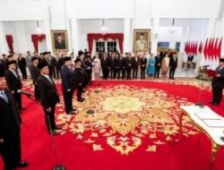 Presiden Prabowo Subianto Resmi Lantik Lima Menteri Baru Kabinet Merah Putih. Satu Menteri Baru dan Lima Hasil Perubahan Posisi atau Reshuffle.