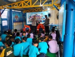 Satpolairud Polresta Pati Ajak Siswa SD Muhammadiyah Margomulyo Belajar Keselamatan di Perairan