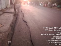 Jalan Raya Kenjeran 269 Surabaya Rusak Parah Rawan Kecelakaan dan MancetTotal diJam Sibuk