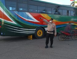 Personel Polsek Cikupa Laksanakan Pengaturan Arus Lalu Lintas Pagi di Perempatan Cikupa Mas