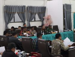 Kapolres Toba Hadiri Rapat Paripurna DPRD Toba Bahas Penetapan Raperda Tentang APBD Tahun Anggaran 2026
