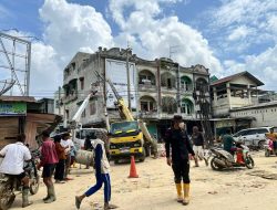 Personel Brimob Kawal Penormalan Listrik di Aceh Tamiang