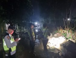 Hujan Deras Picu Banjir Mendadak di Kayen, Polisi Turun Tangan Amankan Lokasi
