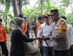 Kapolresta Tangerang Tinjau Lokasi Jatuhnya Santri Tenggelam di Kali Cidurian Kresek