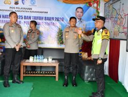 Kapolda Jateng Tinjau Pos Pelayanan Tawangmangu, Pastikan Pelayanan dan Keamanan Warga Optimal