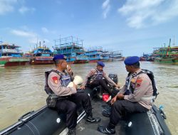 Patroli Sungai Silugonggo Diperketat Saat Libur Nataru, Polisi Air Turun Langsung Temui Nelayan