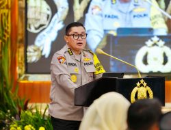 Berantas Kejahatan Transnasional, Polri Tangkap dan Serahkan 14 Buron Interpol Red Notice 