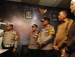 Kapolda Jatim Tinjau Pos Pengamanan di Malang Raya Pastikan Nataru Aman