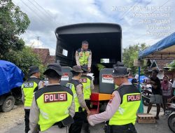 Sat Samapta Polresta Pati Salurkan 1.000 Paket Makanan MBG untuk Warga Terdampak Banjir