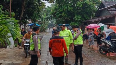 Polisi Gerak Cepat Pulihkan Akses Warga, Polsek Tlogowungu Pimpin Pembersihan Longsor Gunungsari