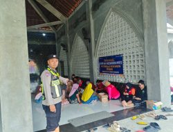 Polsek Sukolilo Gandeng RSUD Soewondo, Warga Terdampak Banjir Dapat Layanan Kesehatan Gratis dan Bansos