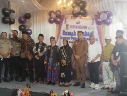 Pengelola Rumah Edukasi Sanggar Dongeng Nusantara, Ratu Pantura Hj Aida Beri Irma Julukan IRD