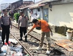 Asik Pilah Botol Bekas, Korban Ganguan Pendengaran Terseret Kereta Api Sejauh 30 Meter