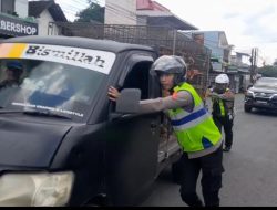Respon Cepat Tim Urai Polres Blitar Bantu Kendaraan Mogok, Arus Lalu Lintas Tetap Lancar
