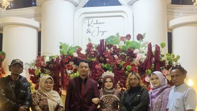 Akad Nikah Lancar, Resepsi Meriah: Pernikahan Putri Rt Ambon Ketua LPM Dihibur Grup Musik Dangdut Santika