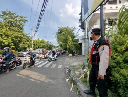 Piket Pagi: Iptu Budi Hariyanto melakukan Penertiban Simpang Empat Kenjeran