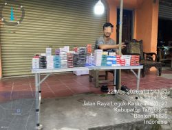 Penjual Rokok Ilegal Tanpa Pita Cukai Berjualan Kembali Setelah Sempat Diamankan Ke Bea Cukai