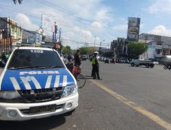 Satlantas 1202 Tambaksari Perketat Pengawasan di Kedung Cowek, Urai Kemacetan Sekaligus Cegah Kejahatan Jalanan 3C