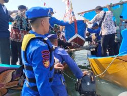 Sedekah Laut Pecangaan Berlangsung Khidmat, Polresta Pati Kawal Larung Sesaji 70 Perahu Nelayan