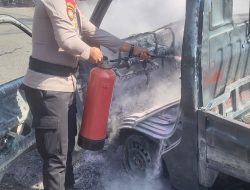 Mobil Pikap Terbakar Usai Tabrak Truk di Cluwak Pati, Diduga Korsleting