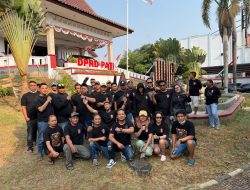 Wujud Kepedulian Sosial, Yakuza Pati Bagikan 250 Paket Nasi dalam Aksi Jumat Berkah