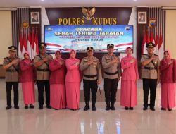 Polres Kudus Gelar Sertijab Dua Kapolsek, Kapolres Tekankan Integritas dan Penguatan Kamtibmas