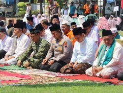 Harap Hujan Segera Turun, Kapolres Kudus Ikuti Shalat Istisqa Bersama Ratusan Warga