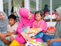 HKGB ke-74, Bhayangkari Sumbar Hadir Berikan Bantuan bagi Warga Terdampak Banjir Bandang