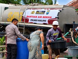 Tanggap Darurat Kekeringan, Polres Malang Pasok 35 Ribu Liter Air Bersih ke Dua Kecamatan