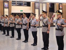 Kapolri Pimpin Sertijab Inspektur Pengawasan Umum (Irwasum) Polri dan Empat Kepala Kepolisian Daerah (Kapolda) di Mabes Polri