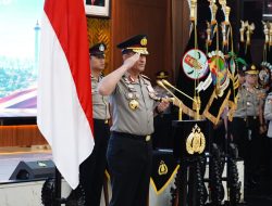 Kapolri Pimpin Sertijab Kakorlantas dan Tiga Kapolda di Mabes Polri