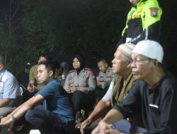 Polisi Bersama Masyarakat, Kapolres Probolinggo Dampingi Keluarga Korban Karhutla TNBTS hingga Peristirahatan Terakhir