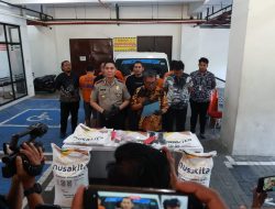 Polda Jatim Ungkap Dugaan Penipuan dan Penggelapan 185 Ton Gula, 11 Tersangka Diamankan