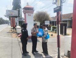 Sambut HUT Humas Polri ke-75, Polres Kudus Salurkan 10 Paket Baksos untuk Warga Kurang Mampu